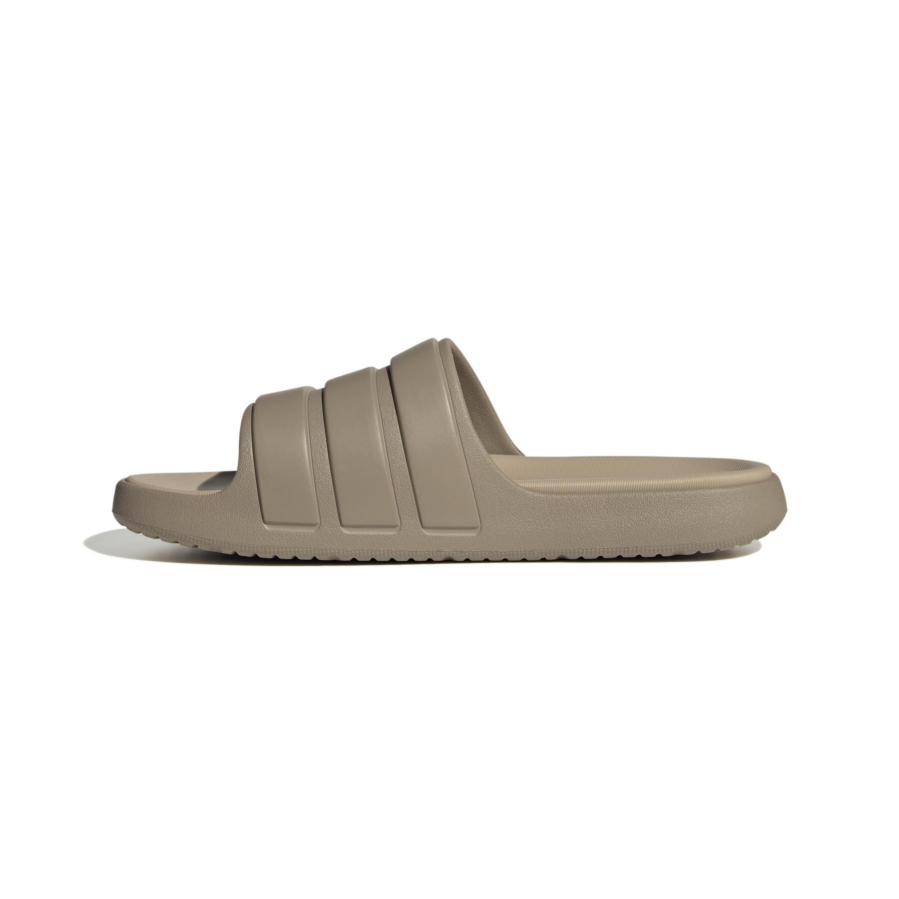 product/a/d/adidas_ji2272_5_footwear_photography_side_medial_center_view_white-nw091625.jpg