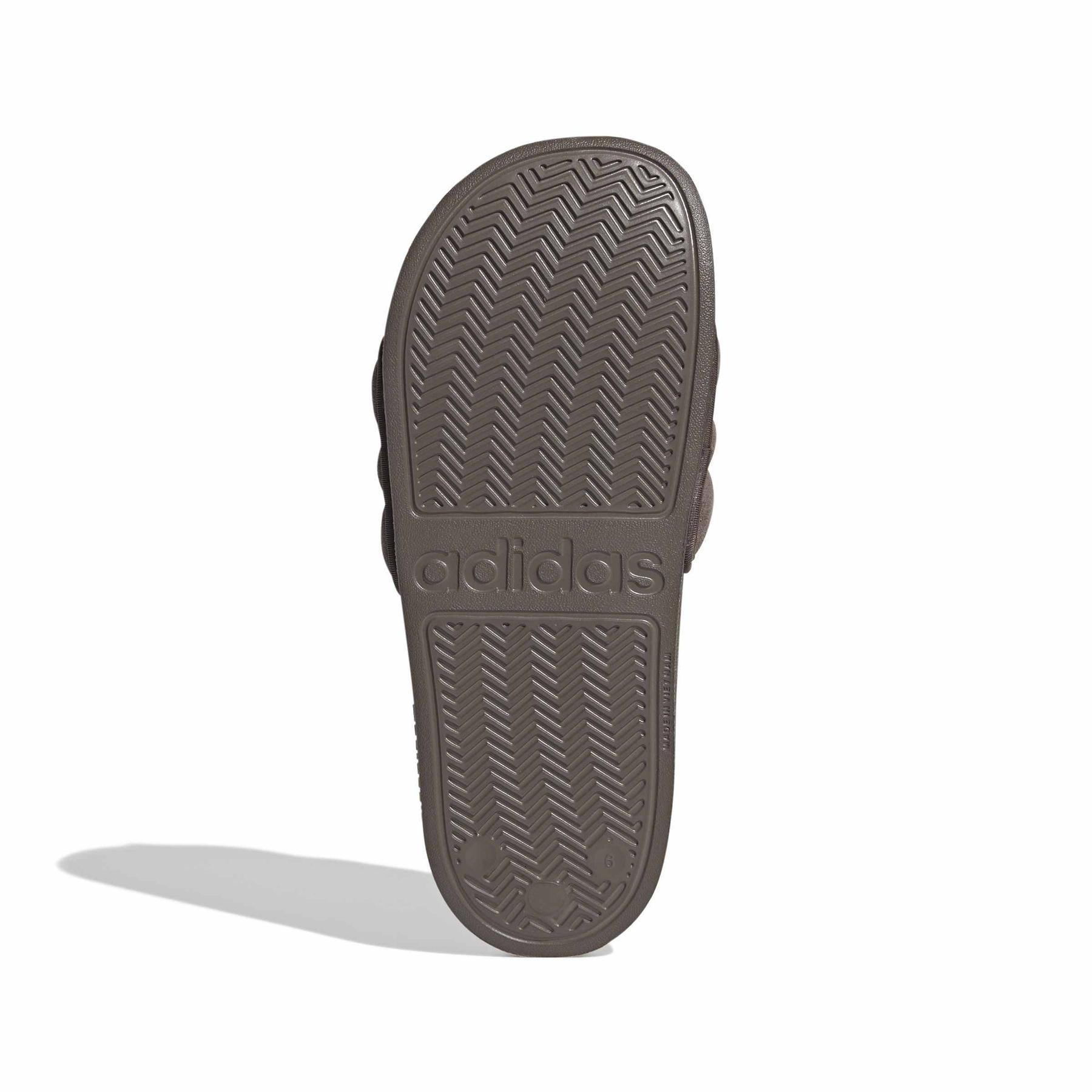 product/a/d/adidas_jp5190_4_footwear_photography_bottom_view_white-nw091625.jpg