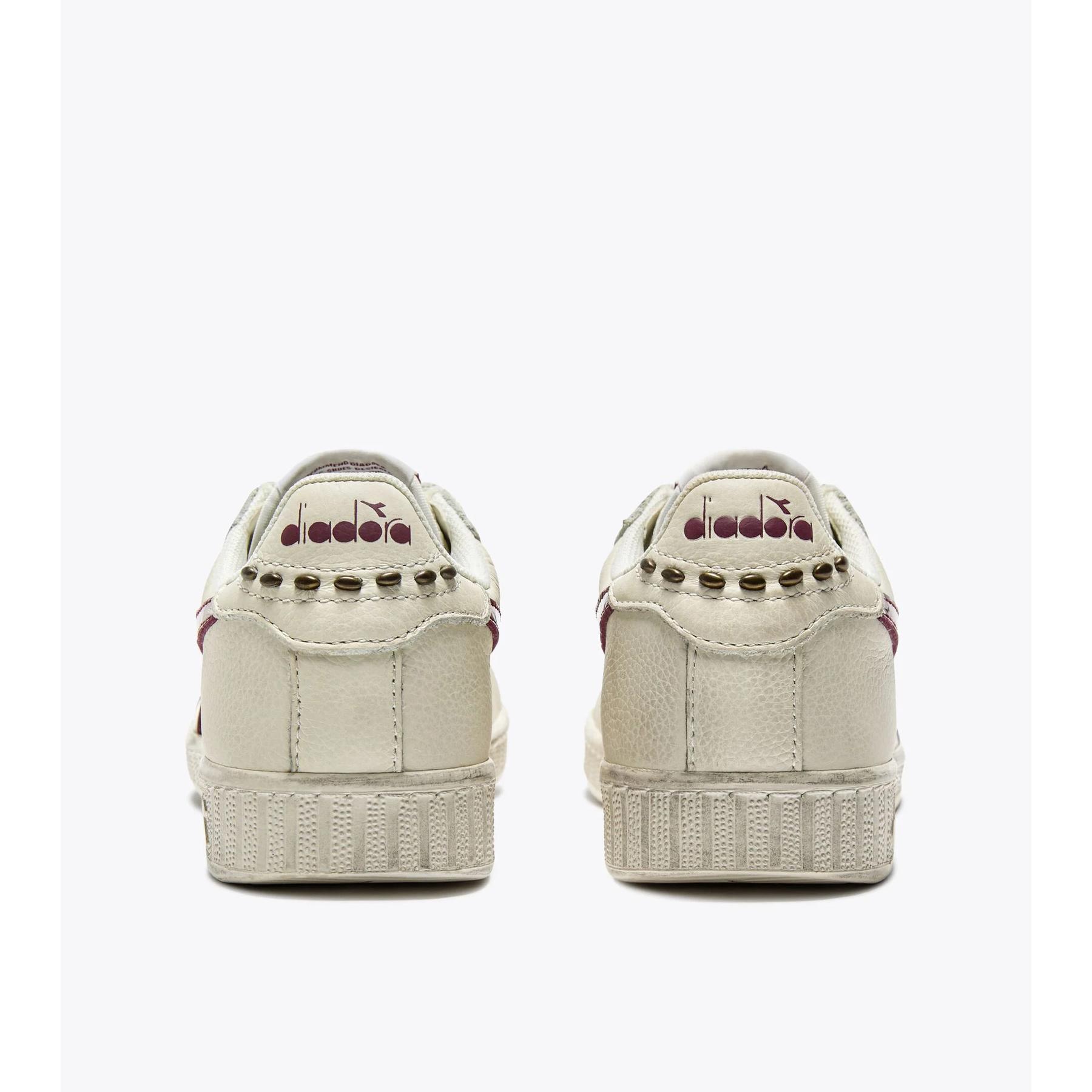 product/d/i/diadora-501-182170-45084-pomegranate-3.jpg
