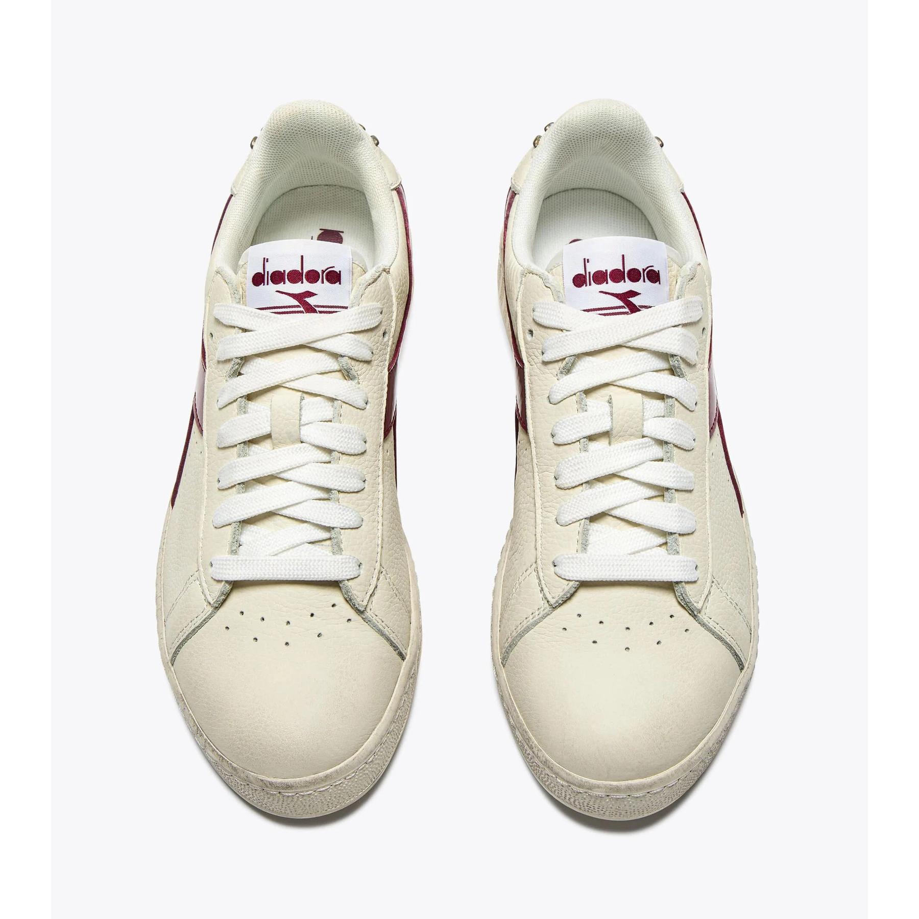 product/d/i/diadora-501-182170-45084-pomegranate-4.jpg