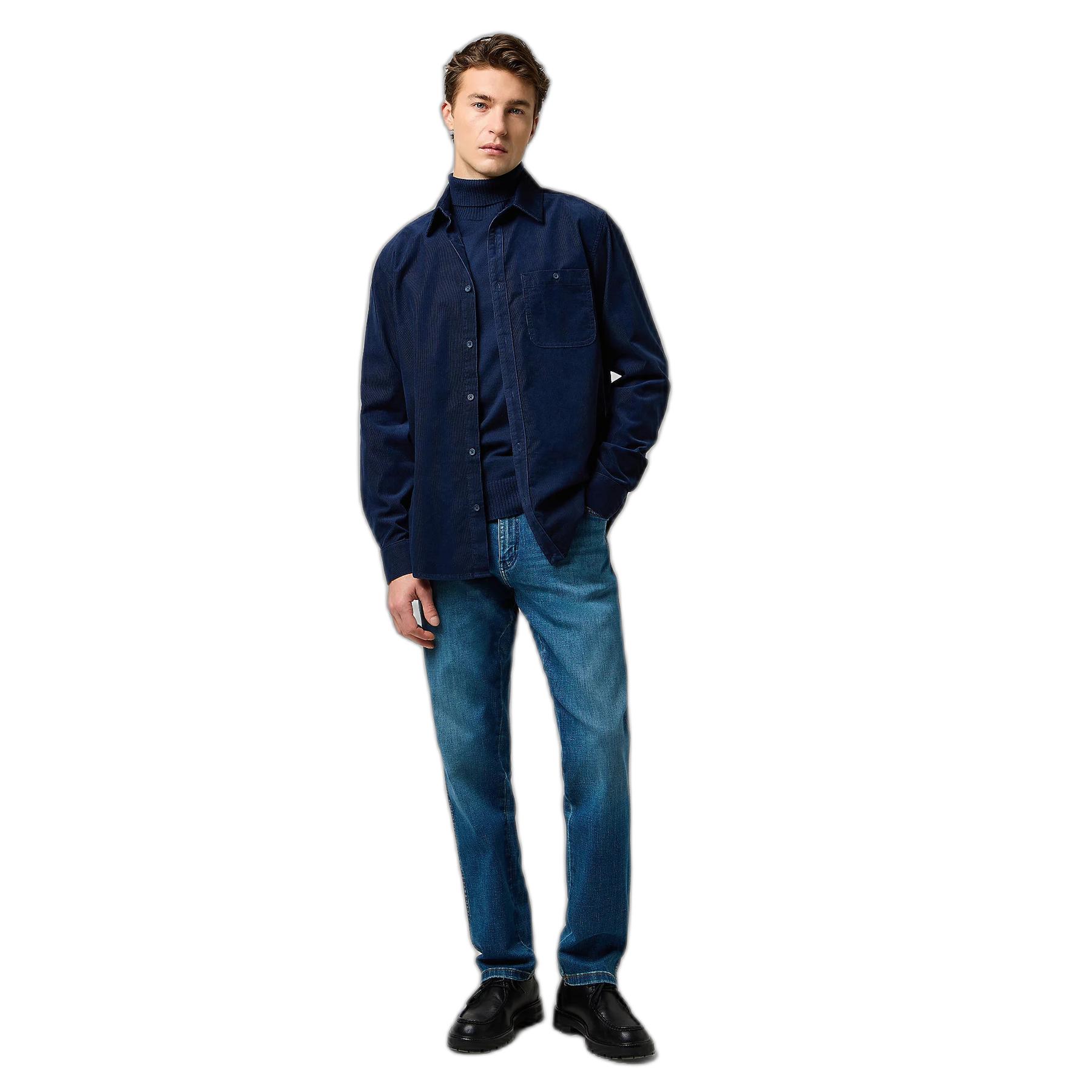product/w/r/wrangler-112370863-blue-2.jpg