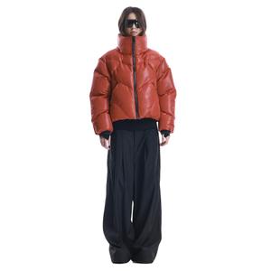 qw531-72-plumifero-de-mujer-krakatau-nebula-rojo