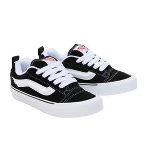 vn0009qc6bt-zapatillas-infantil-vans-knu-skool-negro-blanco-34-5